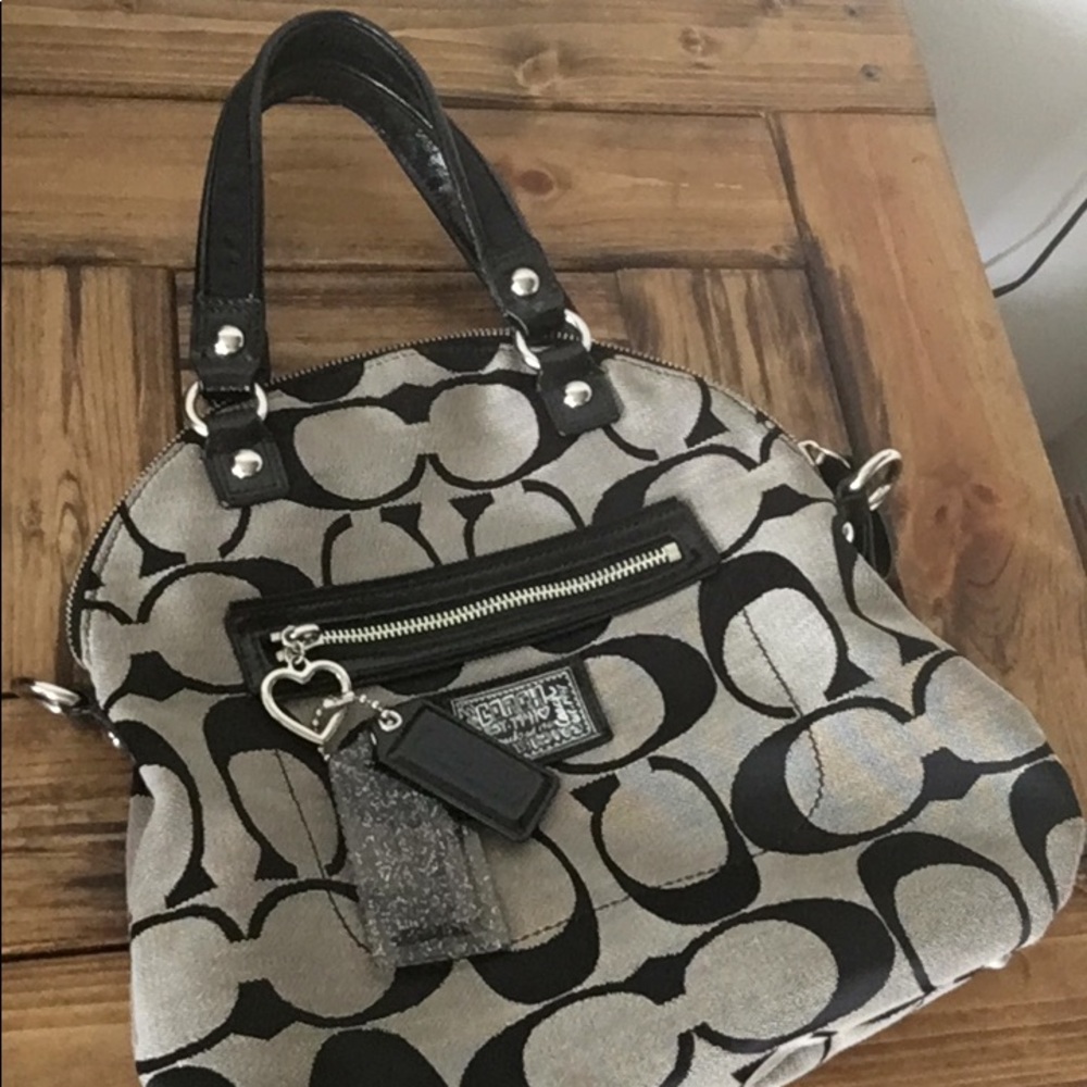 Hand bag